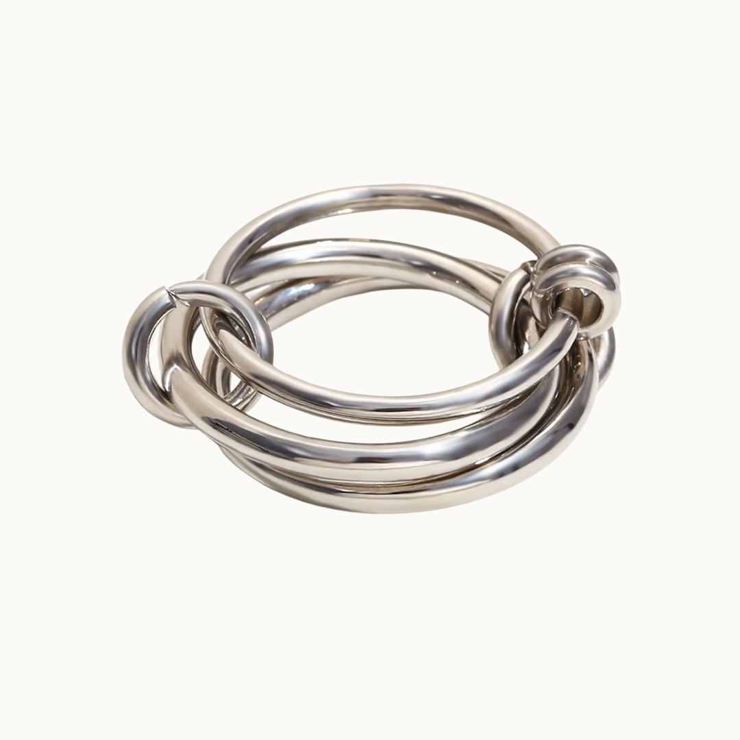 Juliette Interlocked Ring